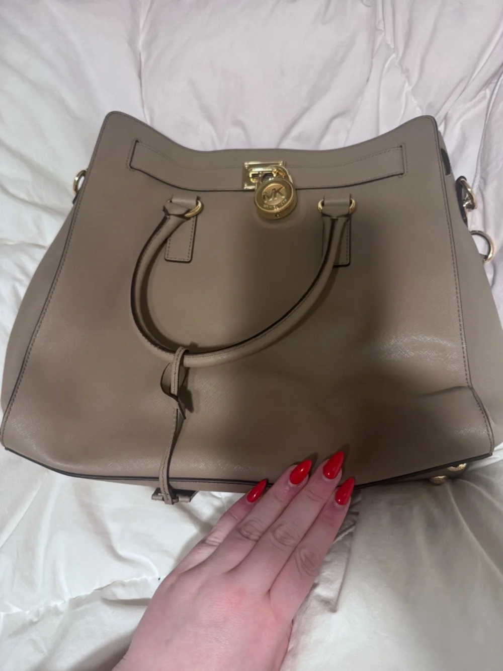 Michael Kors Taupe Leather Saffiano Tote with Gold Hardware and Matching Wallet - Picture 2 of 16